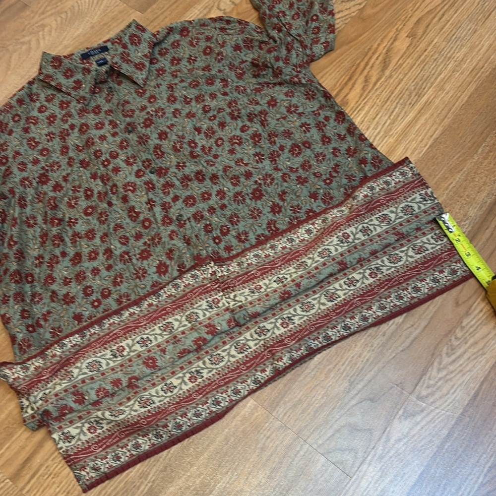 Chaps red orange and olive green floral long sleeve collared blouse. Size 2X. - Picture 14 of 17